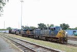 CSX 541 leads train L620-20 into the yard